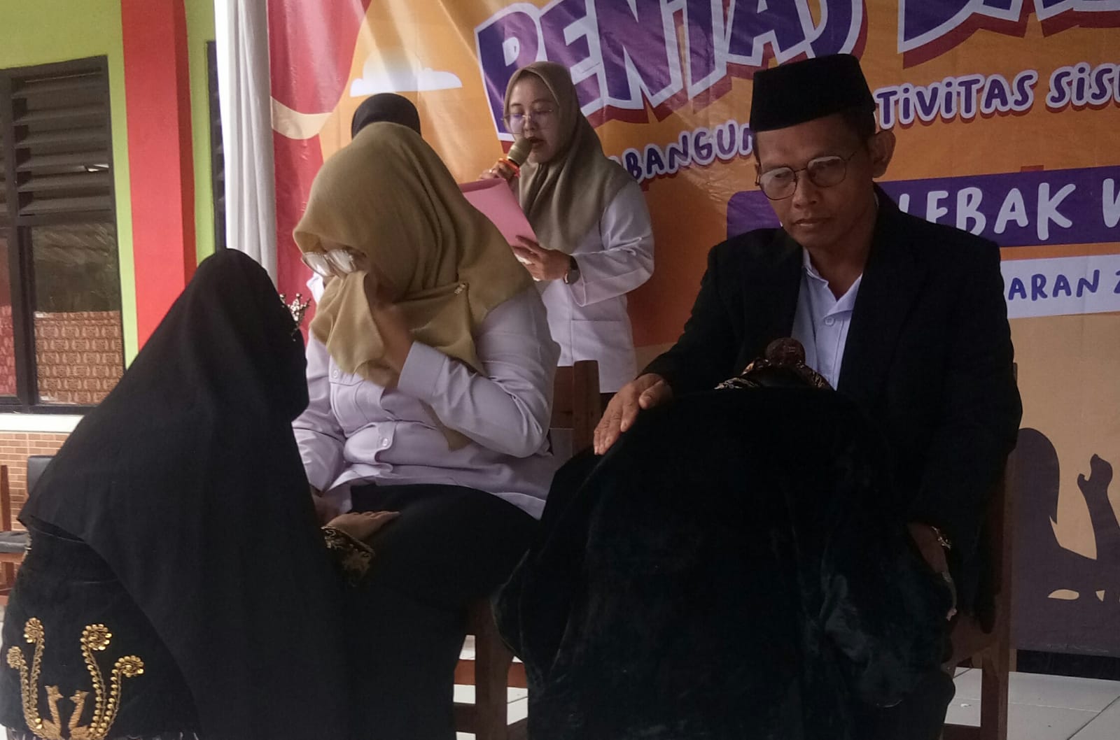 Tasyakuran Dan Pentas Bakat Siswa SDN Lebak Wangi Di warnai dengan tampilan