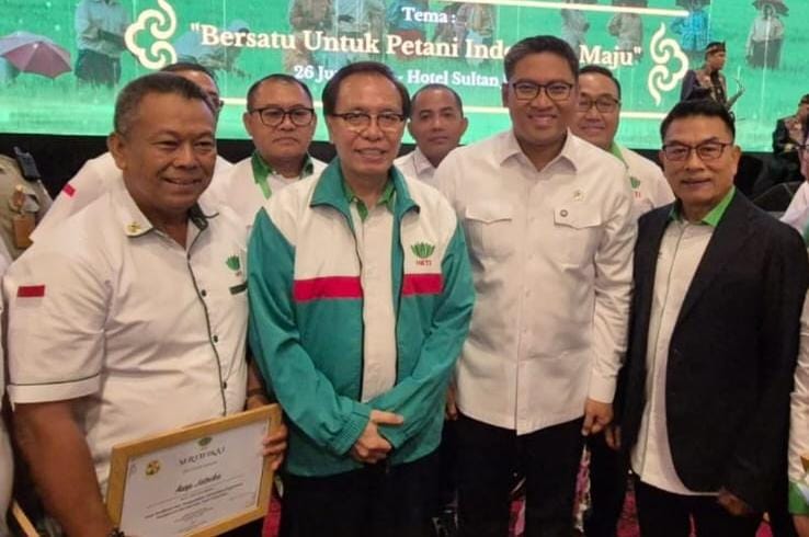 Moeldoko Berikan Penghargaan Kepada Asep Jatnika: Langkah Maju Untuk Pertanian